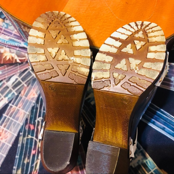 🌺Natures Breeze White Platform Decorative Heels! - Picture 10 of 16